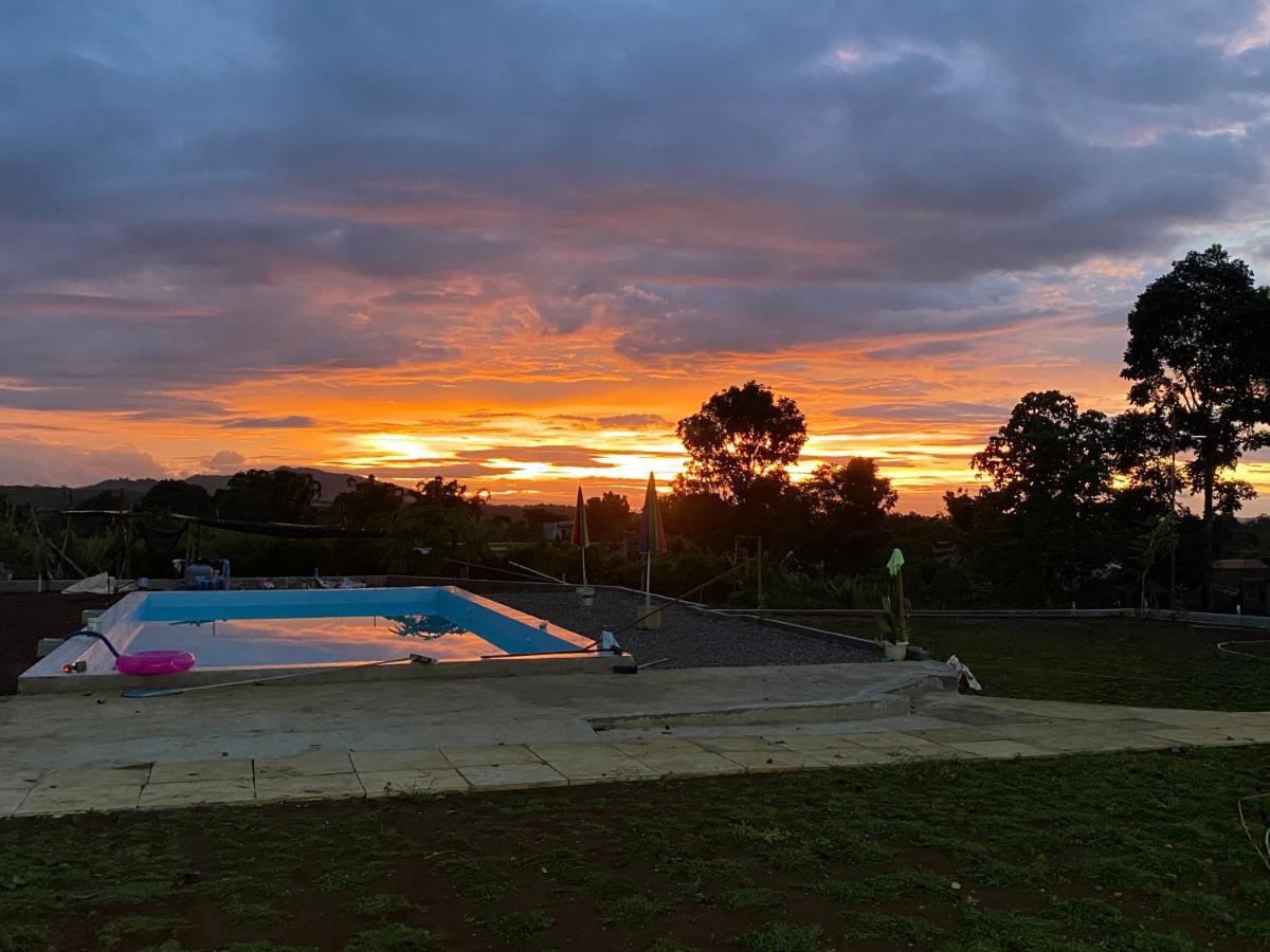 Concetta Tourist Inn Manolo Fortich Esterno foto